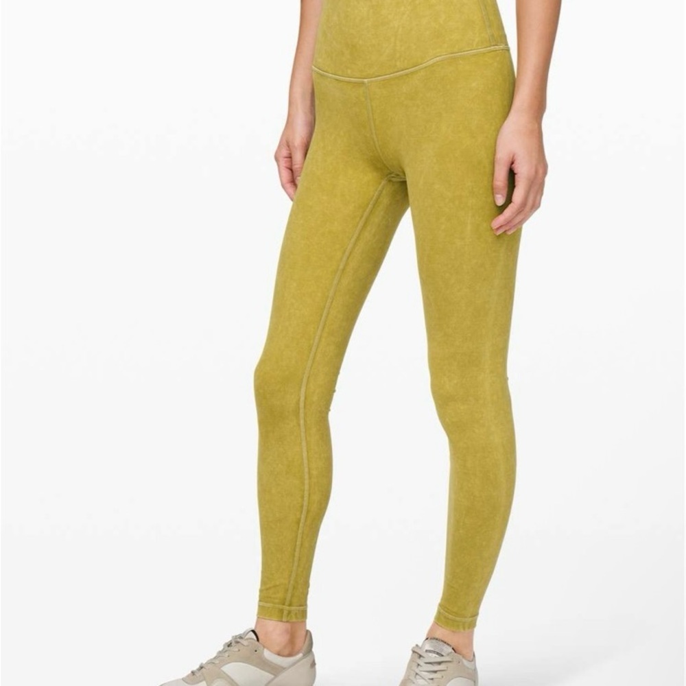 Lululemon Wunder Under High-Rise
Tight *Snow Washed 28"